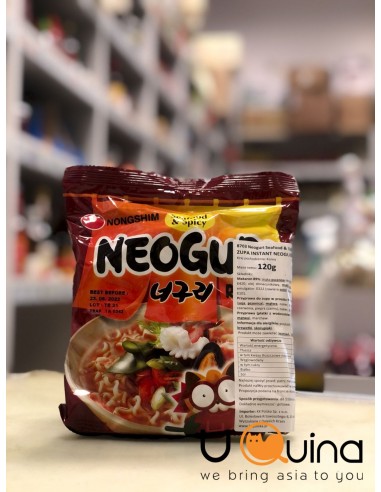 Zupki Neoguri o smaku pikantnym z owocami morza